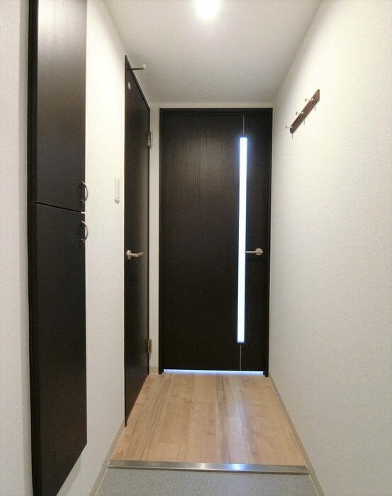 物件内観写真17　(玄関)