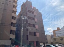 リリ－マンションの外観写真