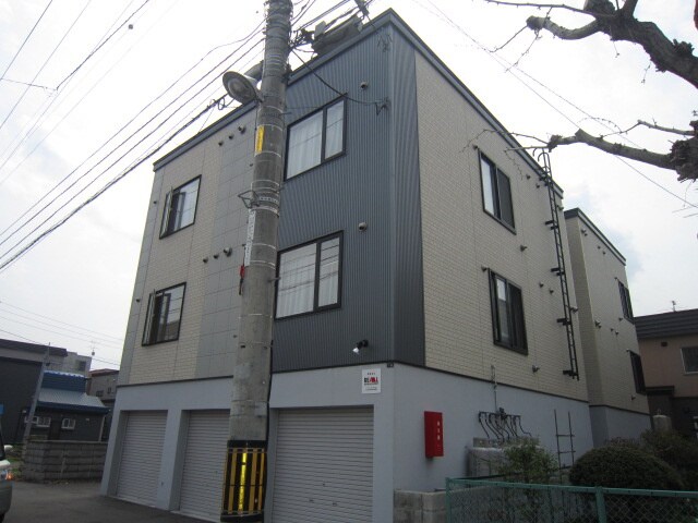 物件外観写真2　(外観写真)