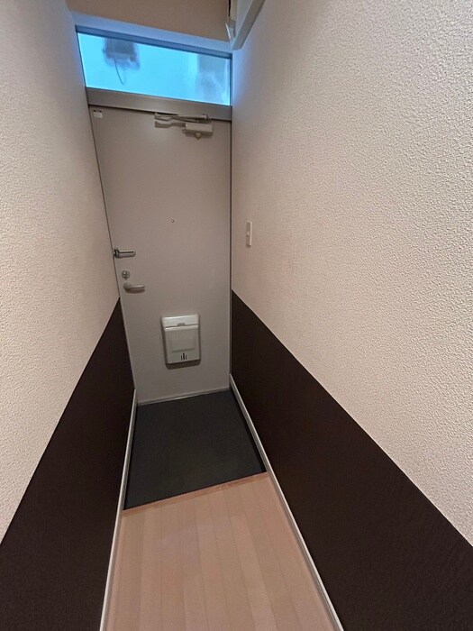 物件内観写真17　(玄関)