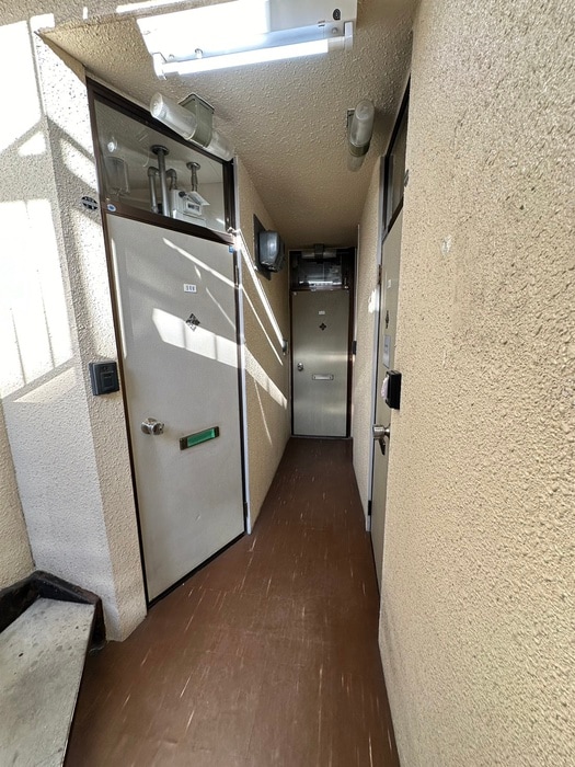 物件外観写真5　(エントランス部分)