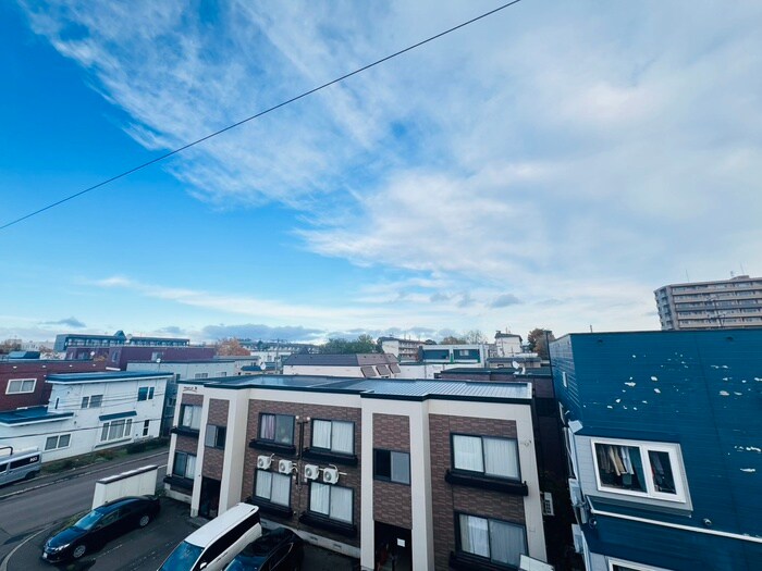 物件内観写真17　(室内からの展望)