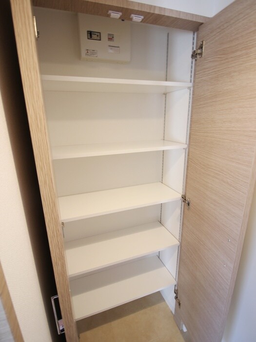 物件内観写真14　(靴箱)