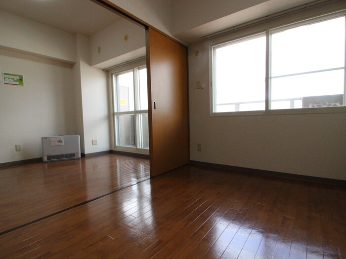 物件内観写真10　(居室)