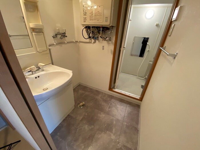 物件内観写真13　(洗面)