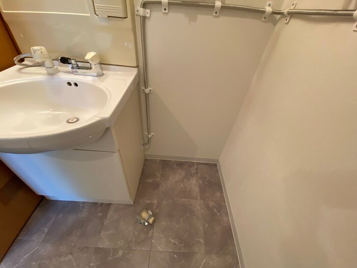 物件内観写真15　(洗濯機置場)