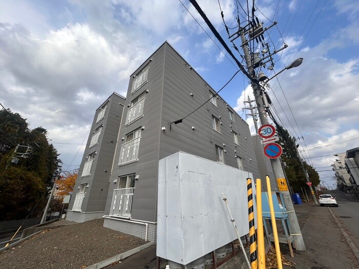 物件外観写真1　(外観写真)