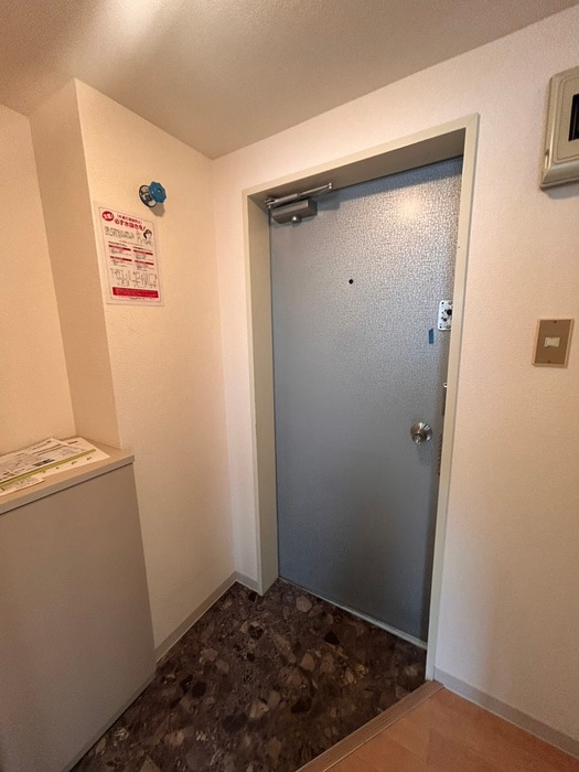 物件内観写真15　(玄関)