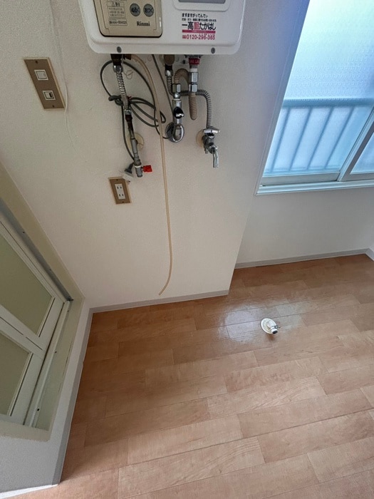 物件内観写真17　(洗濯機置場)