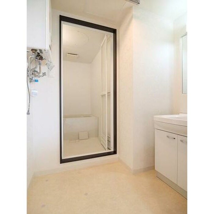 物件内観写真8　(洗面)