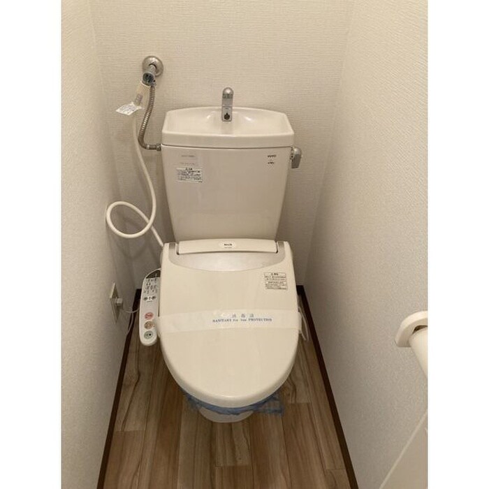 物件内観写真8　(トイレ)