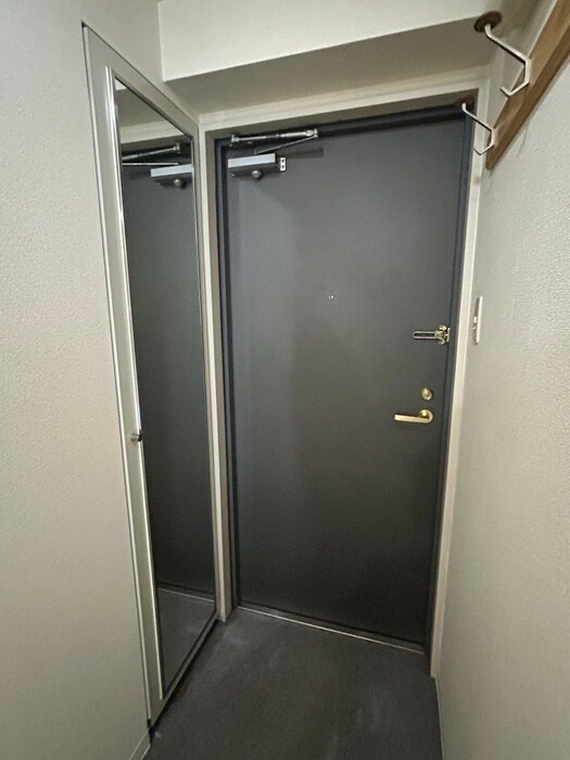 物件内観写真7　(玄関)