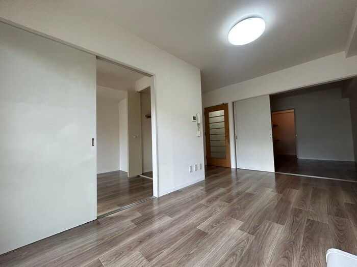 物件内観写真10　(居室)