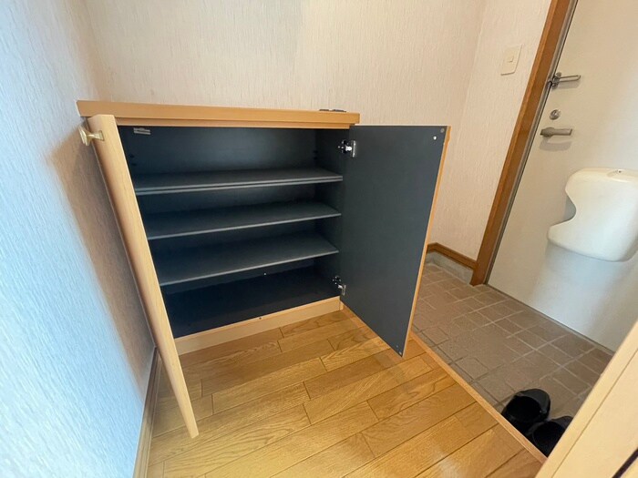 物件内観写真15　(靴箱)
