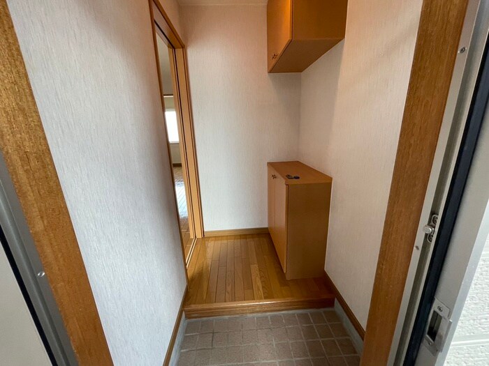 物件内観写真17　(玄関)