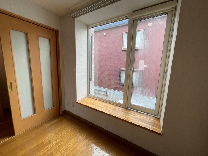 物件内観写真18　(室内からの展望)