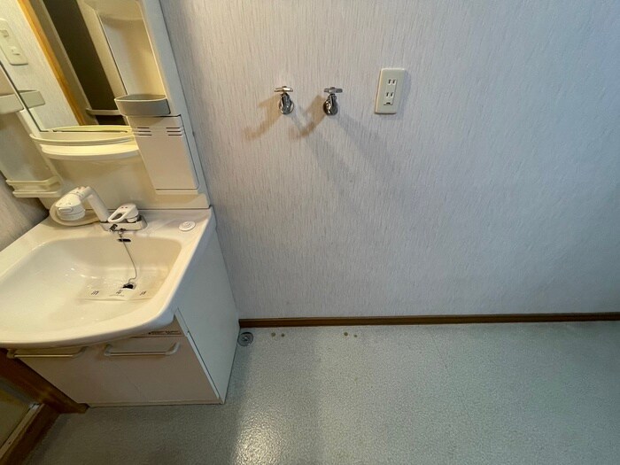 物件内観写真19　(洗濯機置場)