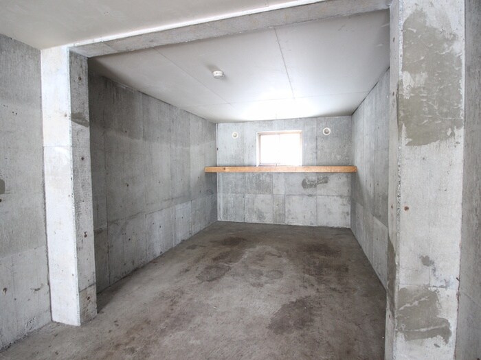 物件外観写真5　(駐車場)