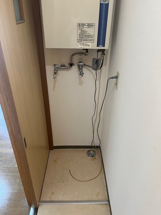 物件内観写真20　(洗濯機置場)