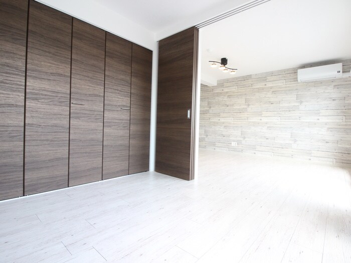 物件内観写真10　(居室)