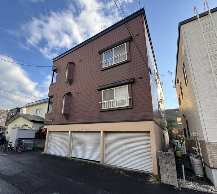 物件外観写真2　(外観写真)