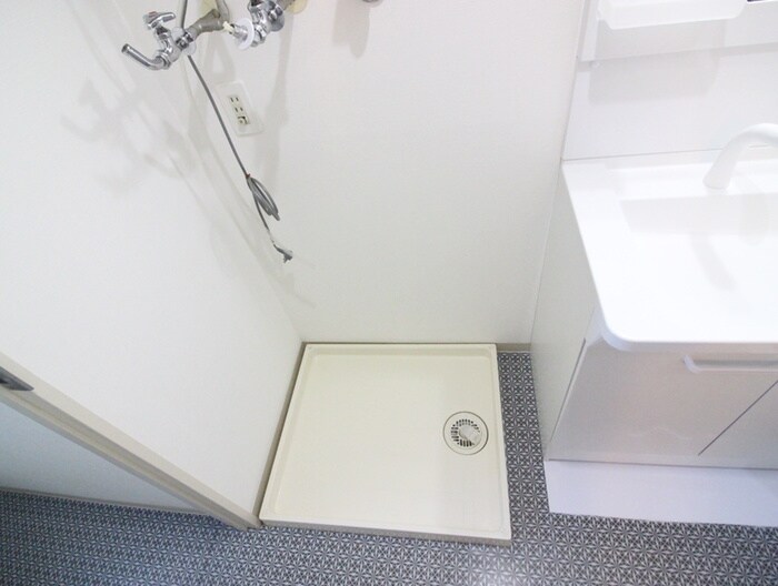 物件内観写真16　(洗濯機置場)