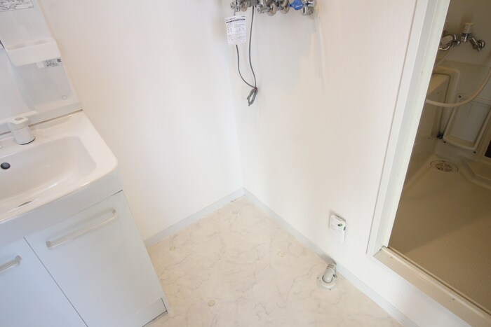 物件内観写真14　(洗濯機置場)