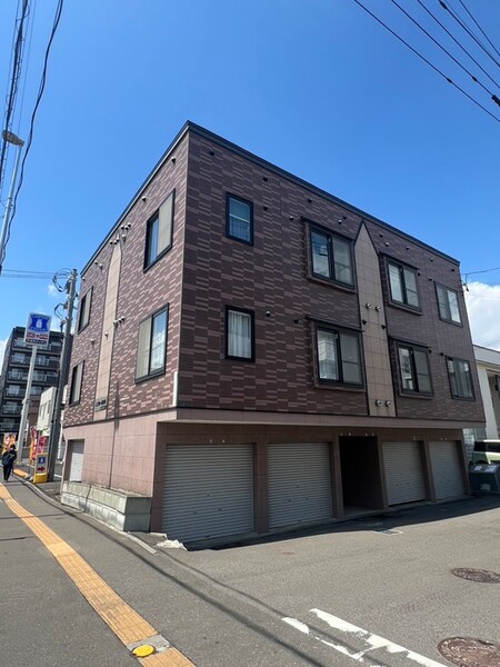 ユニヴェール澄川外観写真
