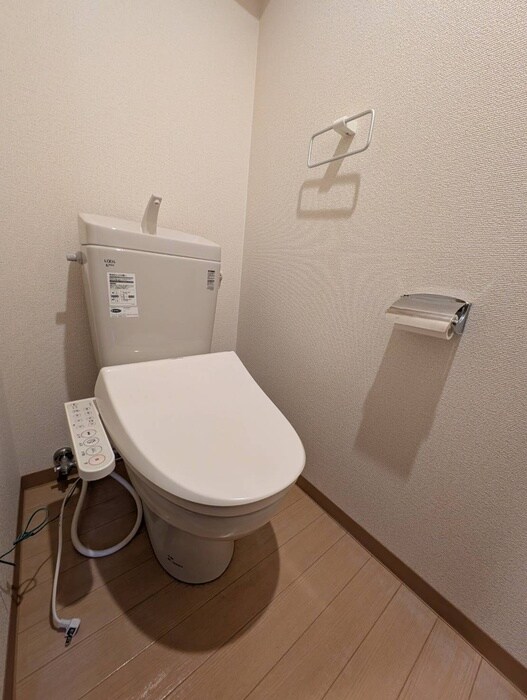 物件内観写真16　(トイレ)