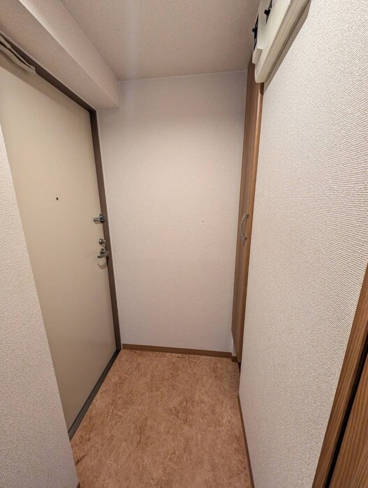 物件内観写真22　(玄関)