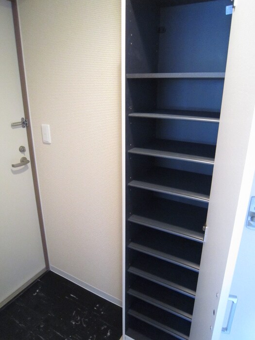 物件内観写真10　(靴箱)