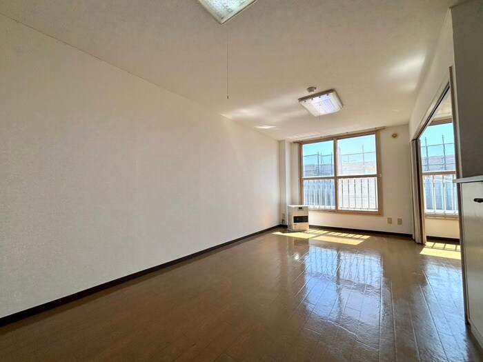 物件内観写真11　(居室)