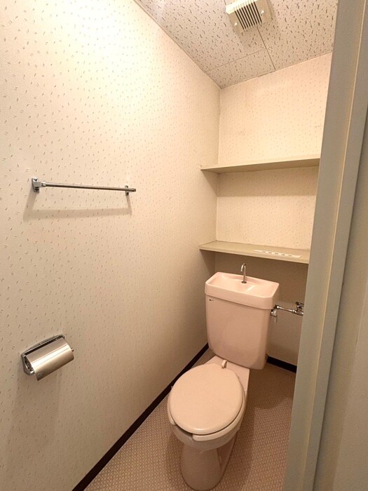 物件内観写真16　(トイレ)