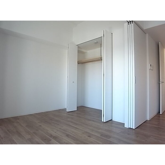 物件内観写真6　(収納)