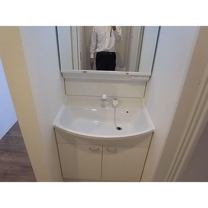 物件内観写真13　(洗面)