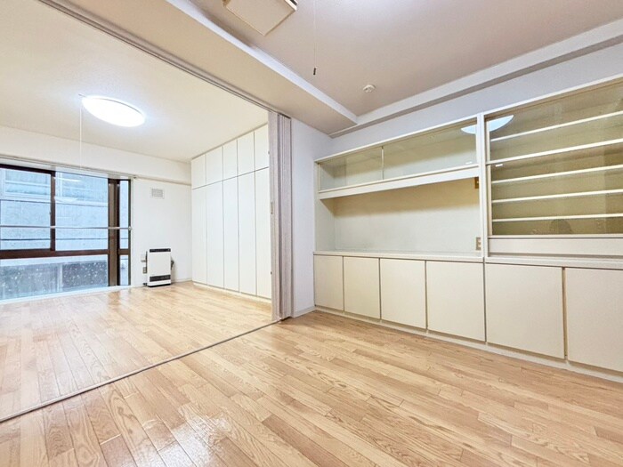 物件内観写真2　(居室)