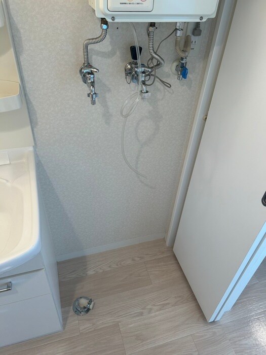 物件内観写真15　(洗濯機置場)