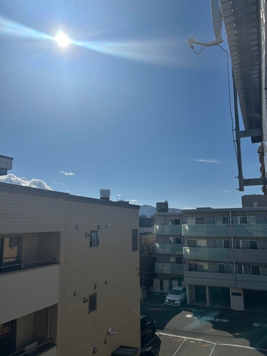 物件内観写真18　(室内からの展望)