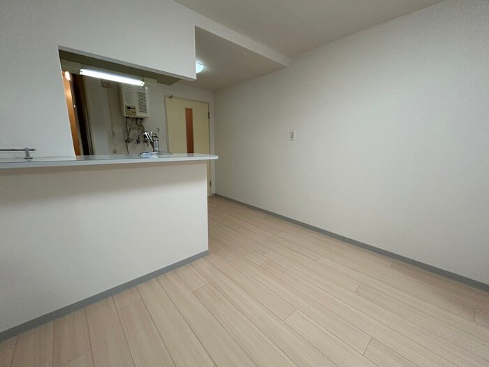 物件内観写真6　(居室)