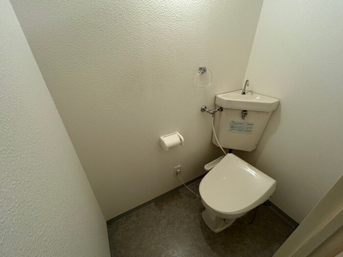 物件内観写真10　(トイレ)