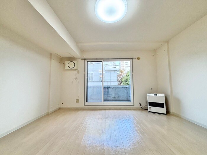 物件内観写真11　(居室)