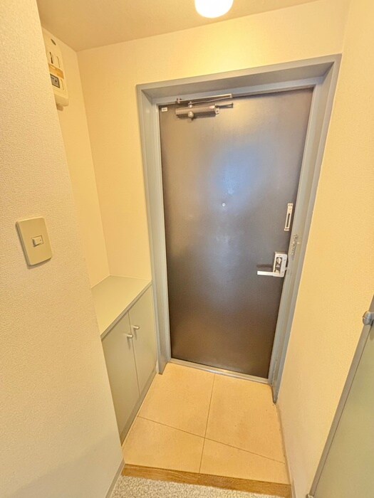 物件内観写真18　(玄関)