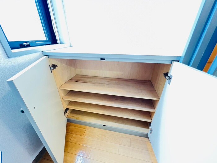 物件内観写真18　(靴箱)