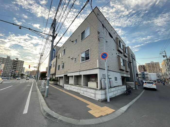 物件外観写真1　(外観写真)