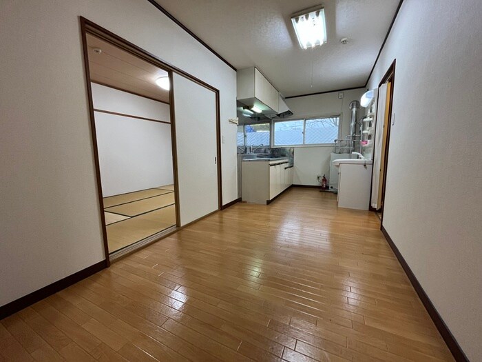 物件内観写真8　(居室)