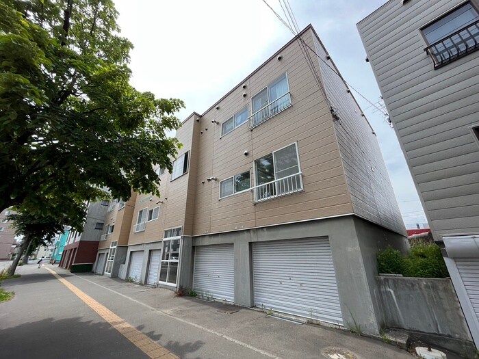 物件外観写真3　(外観写真)