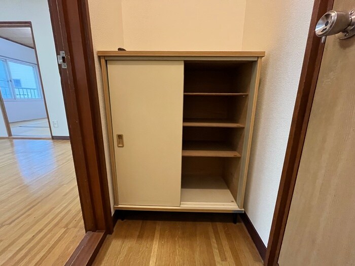 物件内観写真16　(靴箱)