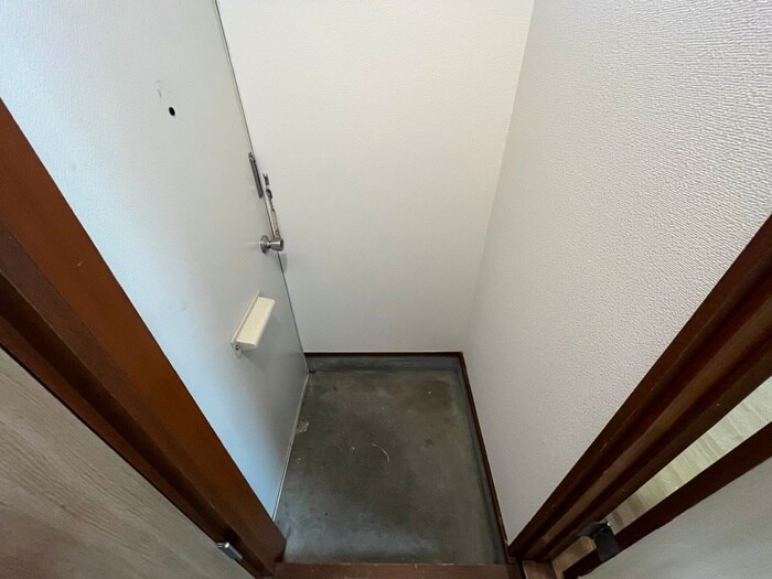 物件内観写真17　(玄関)