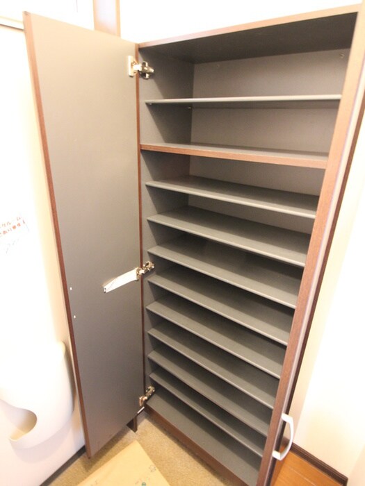 物件内観写真8　(靴箱)