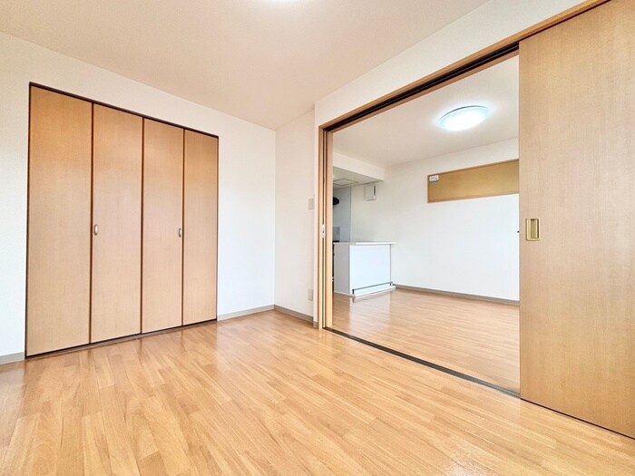 物件内観写真9　(居室)